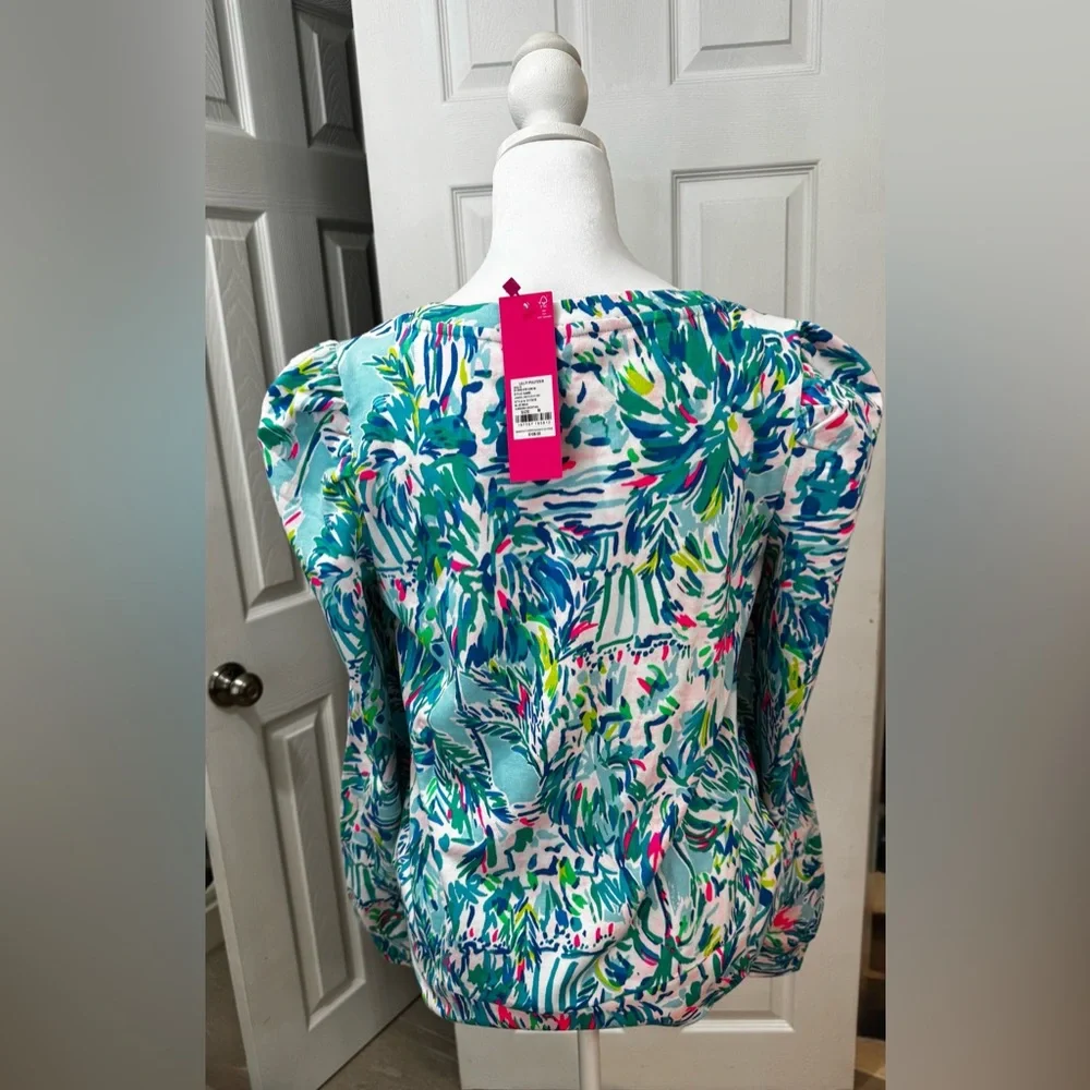 🌸🆕Lilly Pulitzer Jansen Long Sleeve Sweatshirt Blue Ibiza Cabana Cocktail Medium